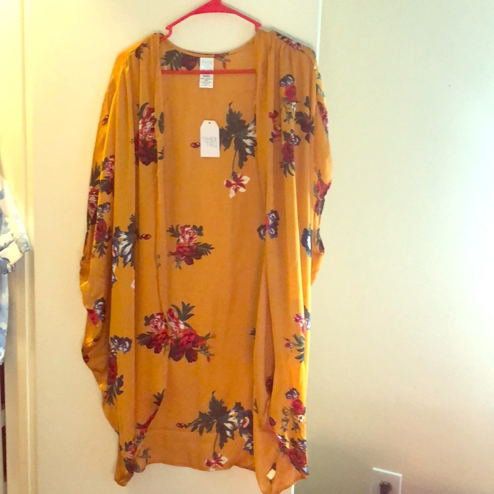 🌟 Floral Kimonos 🌟 3x $20